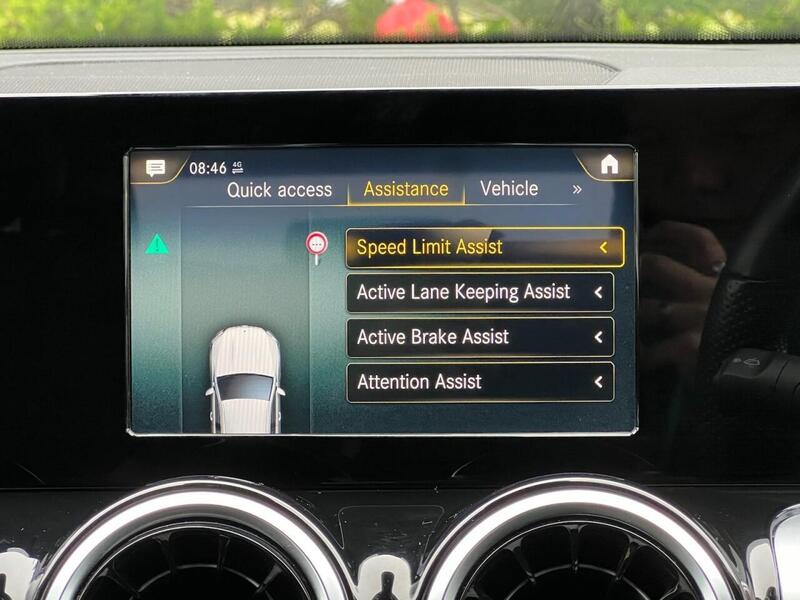 MERCEDES-BENZ GLB 1.3 GLB 200 AMG LINE 5d 161 BHP 1 FORMER KEEPER|FSH- SERVICED @42K - U9785