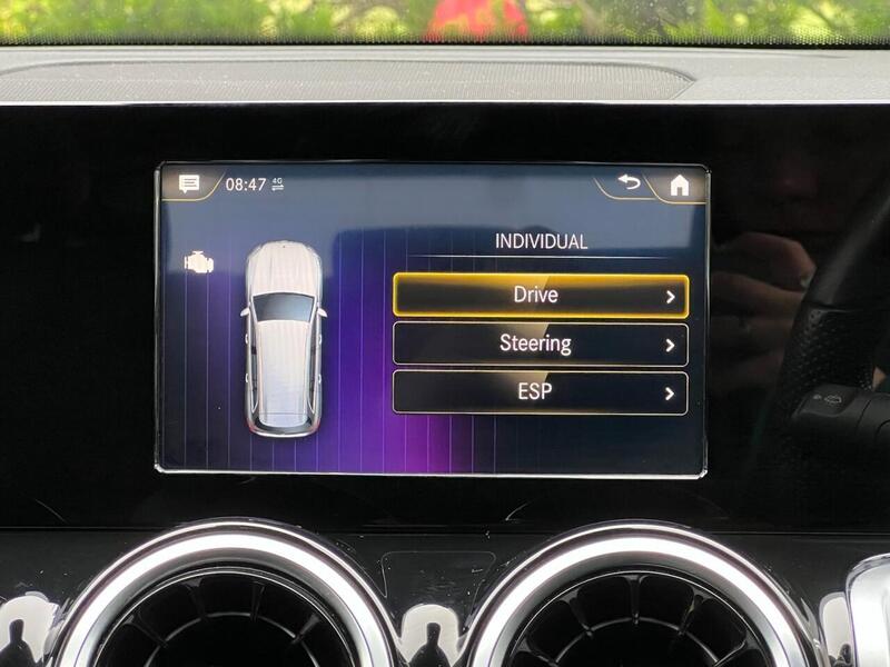 MERCEDES-BENZ GLB 1.3 GLB 200 AMG LINE 5d 161 BHP 1 FORMER KEEPER|FSH- SERVICED @42K - U9785