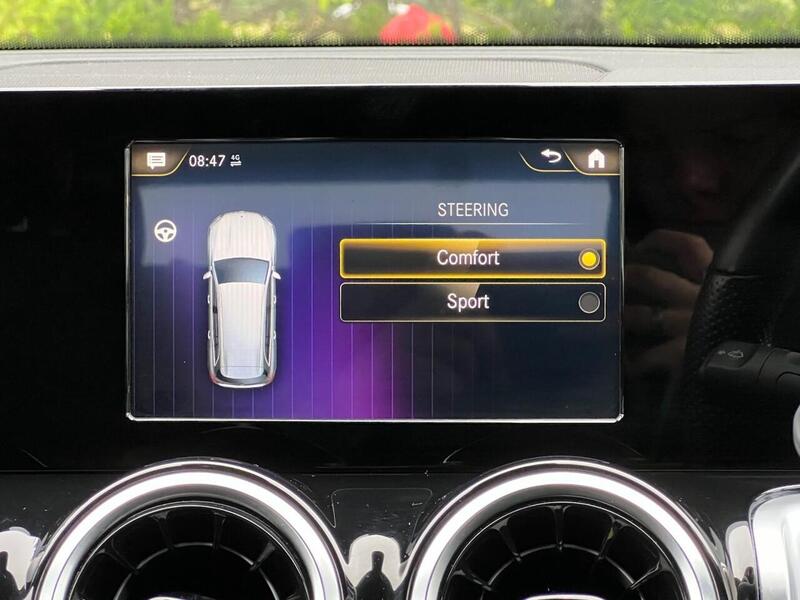 MERCEDES-BENZ GLB 1.3 GLB 200 AMG LINE 5d 161 BHP 1 FORMER KEEPER|FSH- SERVICED @42K - U9785