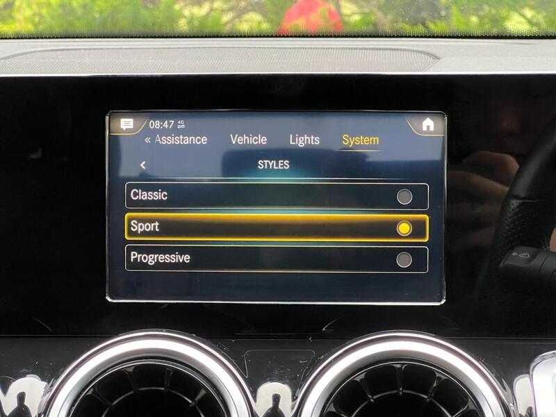 MERCEDES-BENZ GLB 1.3 GLB 200 AMG LINE 5d 161 BHP 1 FORMER KEEPER|FSH- SERVICED @42K - U9785