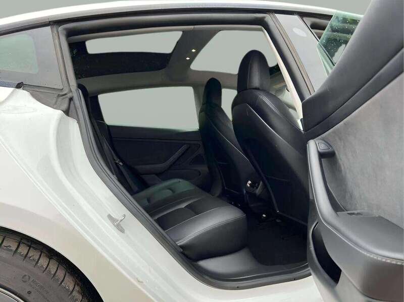 TESLA Model 3 LONG RANGE AWD 4d 302 BHP 1 OWNER FROM NEW|VAT QUALIFYING Saloon Automatic Electric - U9906