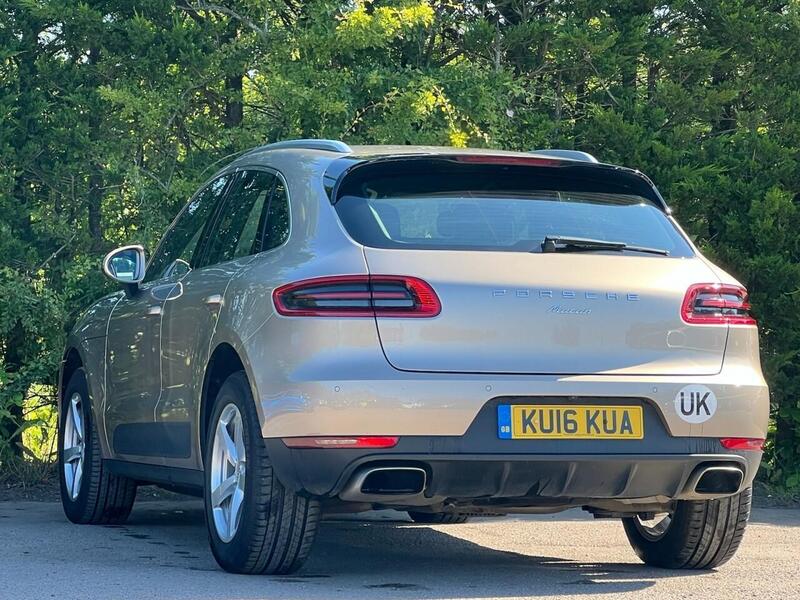 PORSCHE MACAN MACAN 2.0 PDK 5d 248 BHP 1 FORMER KEEPER|E/TAILGATE|R/CAM - U9907