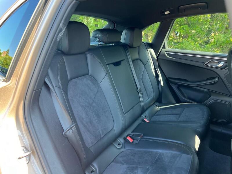 PORSCHE MACAN MACAN 2.0 PDK 5d 248 BHP 1 FORMER KEEPER|E/TAILGATE|R/CAM - U9907
