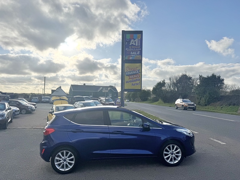 1.0T EcoBoost Titanium Hatchback 5dr Petrol Manual Euro 6 (s/s) (123 bhp)