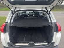 Peugeot 2008 1.6 e-HDi Feline SUV 5dr Diesel Manual Euro 5 (s/s) (Mistral) (113 bhp)