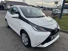 Toyota AYGO 1.0 VVT-i x-play Hatchback 5dr Petrol x-shi