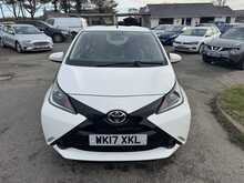 Toyota AYGO 1.0 VVT-i x-play Hatchback 5dr Petrol x-shi