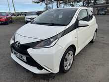 Toyota AYGO 1.0 VVT-i x-play Hatchback 5dr Petrol x-shi