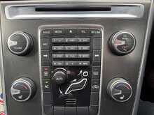 Volvo XC60 2.0 D4 R-Design Nav SUV 5dr Diesel Geartronic Euro 5 (161 bhp)