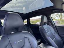 Volvo V40 2.0 D3 R-Design Lux Nav Hatchback 5dr Diesel Manual Euro 5 (s/s) (148 bhp)