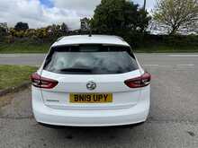 Vauxhall Insignia 1.6 Turbo D BlueInjection Design Sports Tourer 5dr Diesel Manual Euro 6 (s/s) (134 bhp)