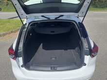 Vauxhall Insignia 1.6 Turbo D BlueInjection Design Sports Tourer 5dr Diesel Manual Euro 6 (s/s) (134 bhp)