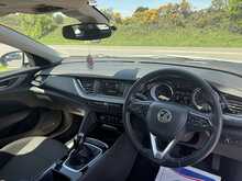 Vauxhall Insignia 1.6 Turbo D BlueInjection Design Sports Tourer 5dr Diesel Manual Euro 6 (s/s) (134 bhp)