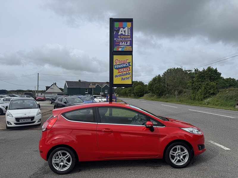 Zetec Hatchback 1.3 Manual Petrol (81 bhp)