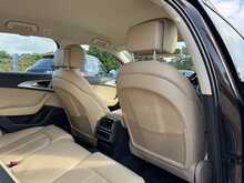 Audi A6 Allroad 3.0 TDI V6 Estate 5dr Diesel S Tronic quattro Euro 5 (s/s) (242 bhp)