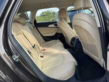 Audi A6 Allroad 3.0 TDI V6 Estate 5dr Diesel S Tronic quattro Euro 5 (s/s) (242 bhp)