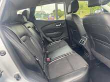 Renault Kadjar 1.3 TCe Iconic SUV 5dr Petrol Manual Euro 6 (s/s) (138 bhp)