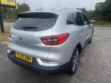 Renault Kadjar 1.3 TCe Iconic SUV 5dr Petrol Manual Euro 6 (s/s) (138 bhp)