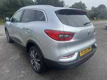 Renault Kadjar 1.3 TCe Iconic SUV 5dr Petrol Manual Euro 6 (s/s) (138 bhp)