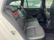 Skoda Octavia 2.0 TDI vRS Estate 5dr Diesel Manual Euro 6 (s/s) (SNav) (181 bhp)