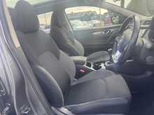Nissan Qashqai 1.5 dCi N-Connecta SUV 5dr Diesel Manual Euro 6 (s/s) (108 bhp)