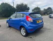 Ford Fiesta 1.6 Zetec Hatchback 5dr Petrol Powershift Euro 5 (104 bhp)