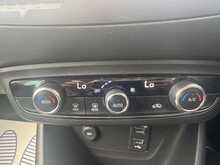 Vauxhall Crossland X 1.2 Turbo ecoTEC Tech Line Nav SUV 5dr Petrol Manual Euro 6 (s/s) (108 bhp)