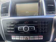 Mercedes-Benz M Class 2.1 ML250 BlueTEC SE SUV 5dr Diesel G-Tronic 4WD (s/s) (202 bhp)