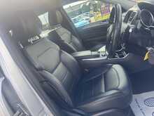 Mercedes-Benz M Class 2.1 ML250 BlueTEC SE SUV 5dr Diesel G-Tronic 4WD (s/s) (202 bhp)