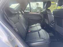 Mercedes-Benz M Class 2.1 ML250 BlueTEC SE SUV 5dr Diesel G-Tronic 4WD (s/s) (202 bhp)
