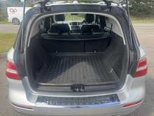 Mercedes-Benz M Class 2.1 ML250 BlueTEC SE SUV 5dr Diesel G-Tronic 4WD (s/s) (202 bhp)