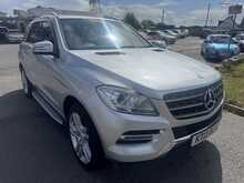Mercedes-Benz M Class 2.1 ML250 BlueTEC SE SUV 5dr Diesel G-Tronic 4WD (s/s) (202 bhp)