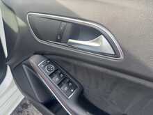 Mercedes-Benz A Class 1.5 A180d AMG Line Hatchback 5dr Diesel Manual Euro 6 (s/s) (109 bhp)