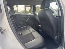 Peugeot 2008 1.6 e-HDi Allure SUV 5dr Diesel EGC Euro 5 (s/s) (91 bhp)