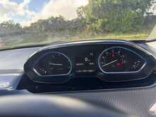 Peugeot 2008 1.6 e-HDi Allure SUV 5dr Diesel EGC Euro 5 (s/s) (91 bhp)