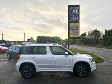 Skoda Yeti 2.0 TDI Black Edition SUV 5dr Diesel DSG 4WD Euro 5 (138 bhp)