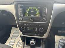 Skoda Yeti 2.0 TDI Black Edition SUV 5dr Diesel DSG 4WD Euro 5 (138 bhp)