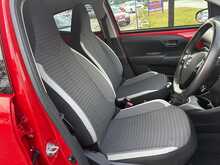 Toyota AYGO 1.0 VVT-i x-trend Hatchback 5dr Petrol Manual Euro 6 (70 bhp)