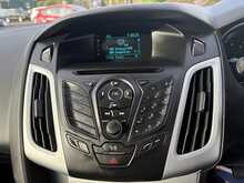 Ford Focus 1.0T EcoBoost Zetec Hatchback 5dr Petrol Manual Euro 5 (s/s) (99 bhp)