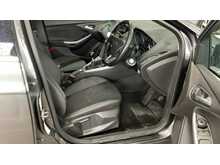 Ford Focus 1.6 TDCi Zetec Hatchback 5dr Diesel Manual Euro 5 (s/s) (113 bhp)