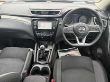 Nissan Qashqai 1.5 dCi N-Connecta SUV 5dr Diesel Manual Euro 6 (s/s) (108 bhp)