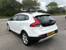Volvo V40 2.0 D2 Lux Hatchback 5dr Diesel Auto Euro 6 (s/s) (118 bhp)