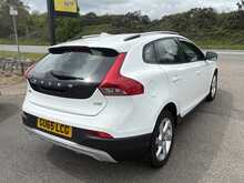 Volvo V40 2.0 D2 Lux Hatchback 5dr Diesel Auto Euro 6 (s/s) (118 bhp)