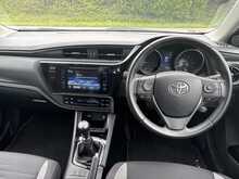 Toyota Auris 1.2 VVT-i Design Hatchback 5dr Petrol Manual Euro 6 (s/s) (114 bhp)