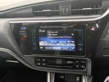 Toyota Auris 1.2 VVT-i Design Hatchback 5dr Petrol Manual Euro 6 (s/s) (114 bhp)