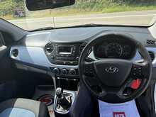 Hyundai i10 1.2 Premium Hatchback 5dr Petrol Manual Euro 5 (86 bhp)