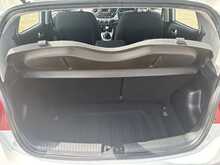 Hyundai i10 1.2 Premium Hatchback 5dr Petrol Manual Euro 5 (86 bhp)