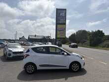 Hyundai i10 1.2 Premium Hatchback 5dr Petrol Manual Euro 5 (86 bhp)