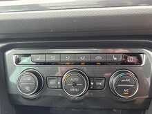 Volkswagen Tiguan 2.0 TDI SEL SUV 5dr Diesel DSG Euro 6 (s/s) (148 bhp)