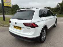 Volkswagen Tiguan 2.0 TDI SEL SUV 5dr Diesel DSG Euro 6 (s/s) (148 bhp)